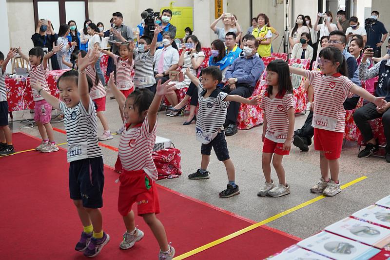 AI融入幼教竹縣跑第一  小朋友成果發表展現學習成效