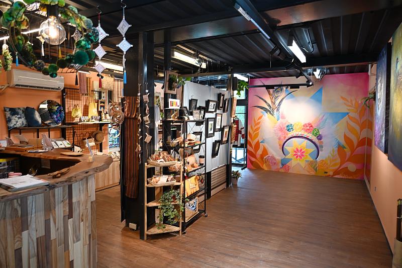 原住民文創品牌「LiMA有藝思」臺東波浪屋店今盛大開幕 歡迎到館選購商品