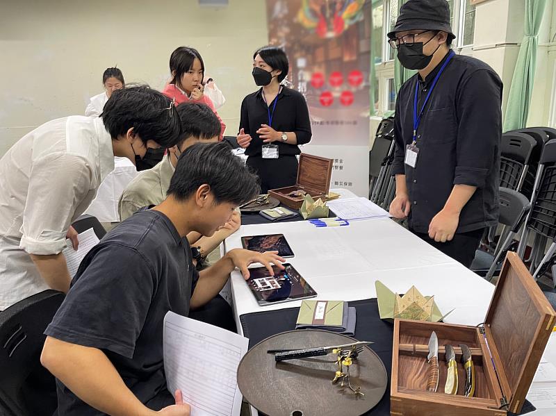 開平餐飲畢業校友創立近期極受矚目的「斑泊」餐廳，吸引不少觀展者前往參觀了解。開平餐飲學校/提供