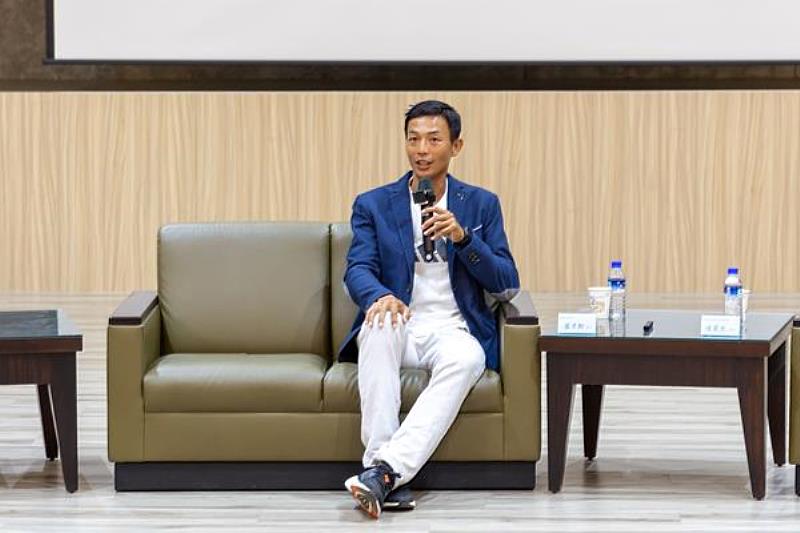 臺灣網球名將盧彥勳先生於「運動與科技的深度對話」活動中致詞。