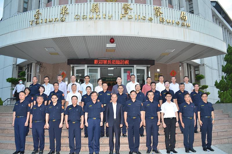 警政署長黃明昭22日視察臺東縣警察局 肯定掃黑與打詐成效