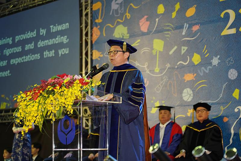 臺科大校長顏家鈺致詞