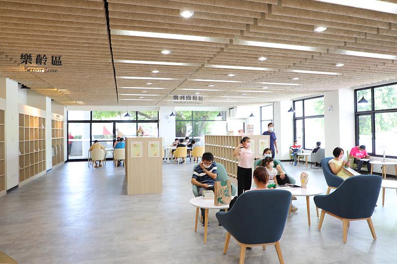 嘉義縣立圖書館嶄新開館啟用暨藝文閱讀成果發表