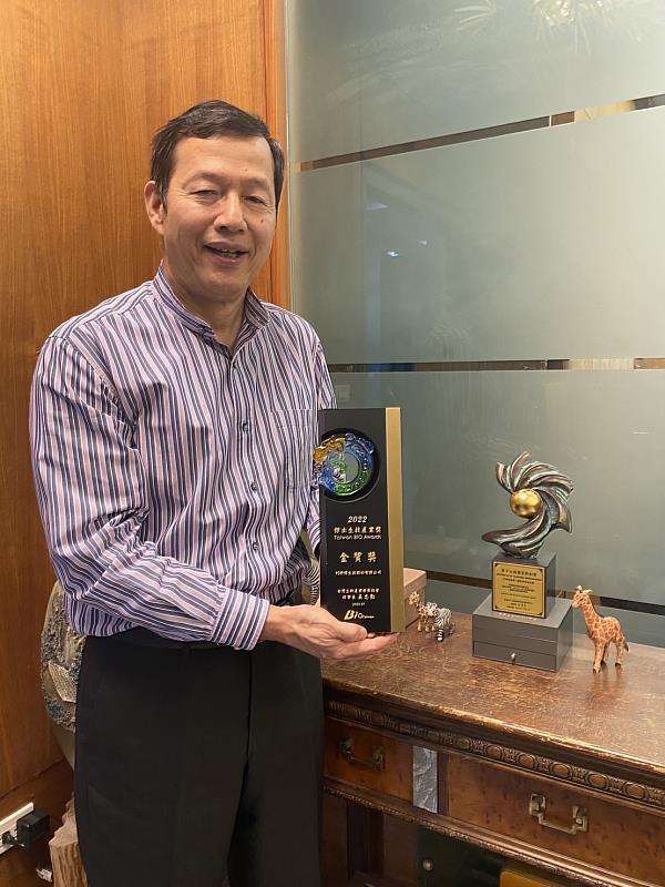 戴子煌董事長團隊領航台灣精準醫療之基因檢測，屢獲創新獎肯定.