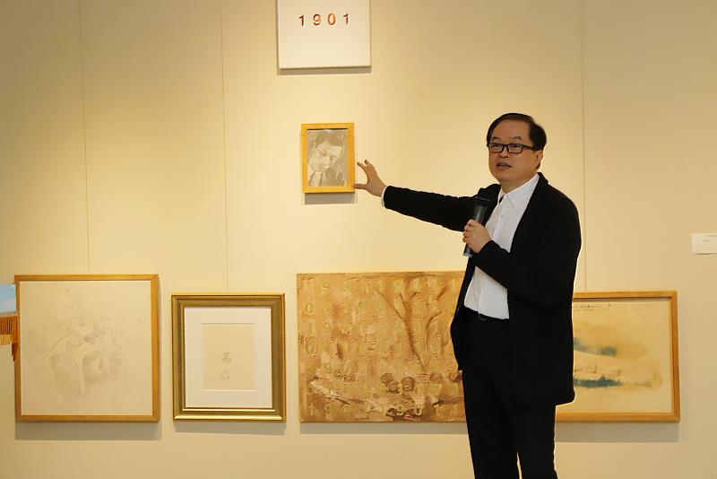 臺藝大校長陳志誠介紹展覽內容