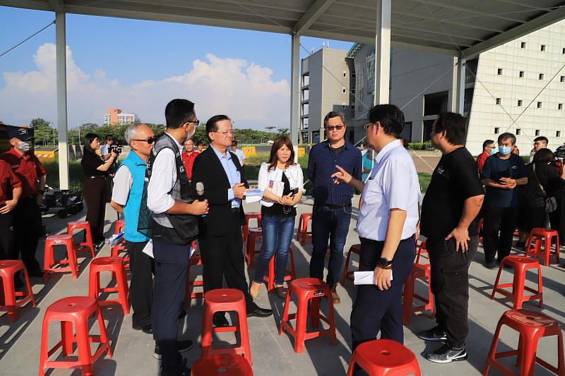 內政部消防署參訪亞創中心 消防無人機實際展演