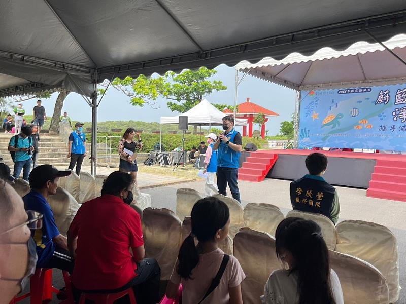 新竹縣政府環保局秘書林行志鼓勵民眾，養成環保習慣，減塑就能維護海洋環境。
