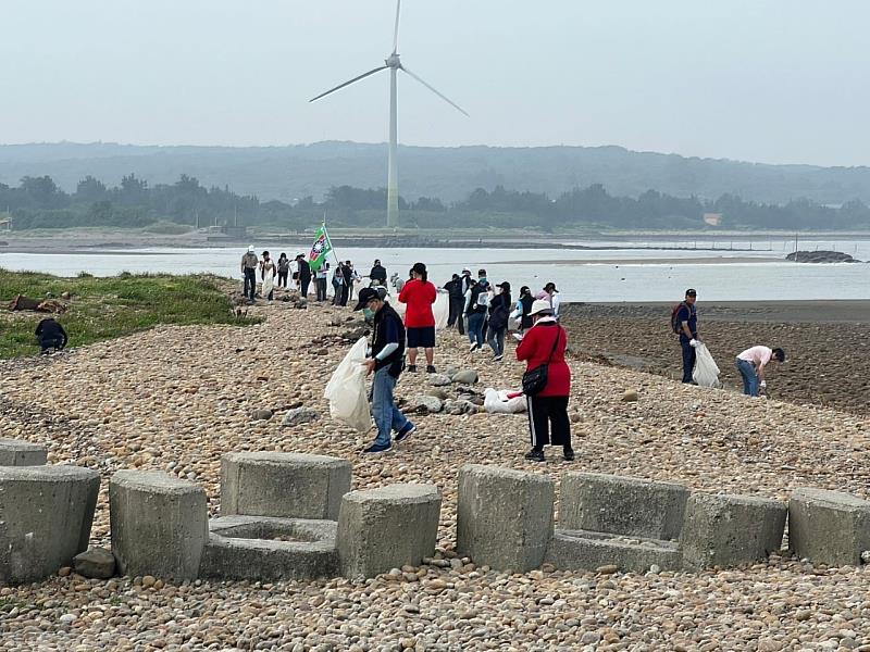 蔚藍淨海 攜手減撿塑活動有超過600人參與，攜手維護海洋環境。
