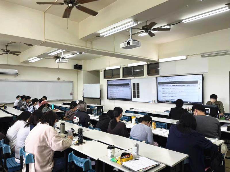 臺東大學華語系板書工作坊。