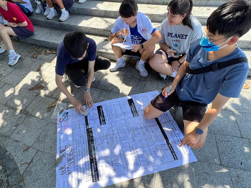 響應世界海洋日! 臺東縣環保局攜手臺東女中淨灘 共撿拾331根菸蒂 讓臺東環境更美麗