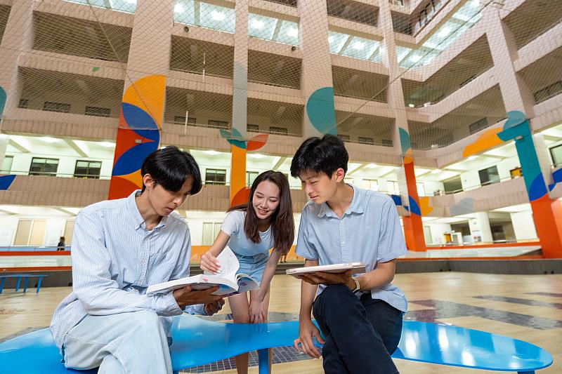 臺灣國立大學系統11校簽署跨校雙主修/輔系/交換生 打造1+n學歷