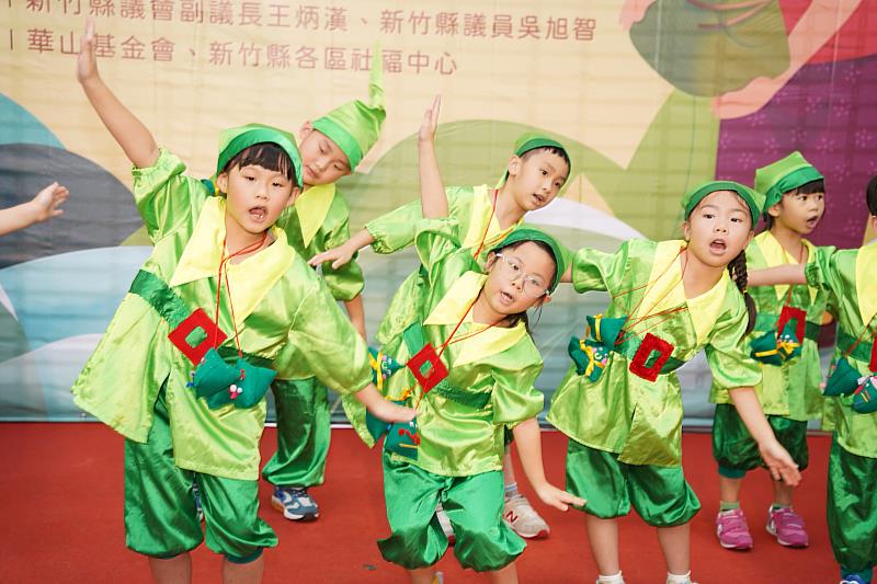 官網-今日記者會活動，邀請華聖頓幼兒園表演