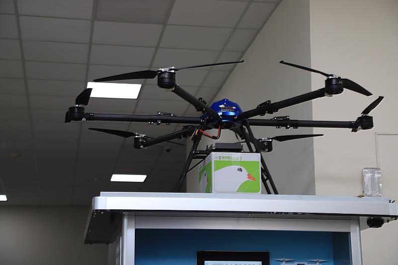 亞創SKY BAR開幕剪綵 無人機智取站成亮點