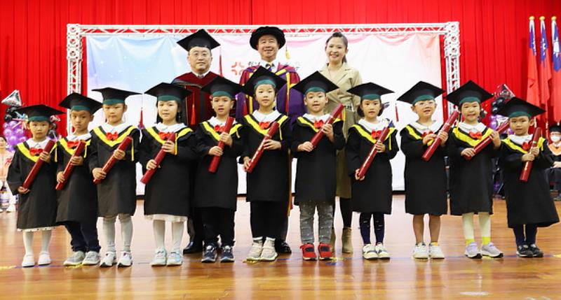 育達科大畢業典禮今年特別邀請廣秀幼兒園一起參加畢業典禮