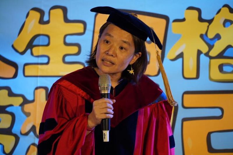 中華大學觀光學院院長張馨文指出，目前全球有1億個職缺、台灣也有近3萬個中高階工作，正在等待觀光學院的畢業生。