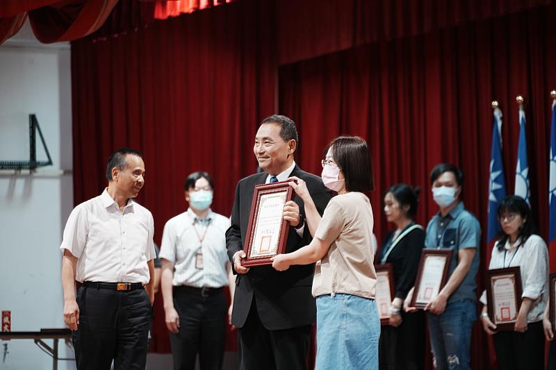 侯友宜主持治安會報 宣布增加警察健康福利及員額編制。