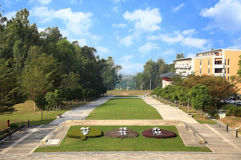 南華大學校景--九品蓮華大道