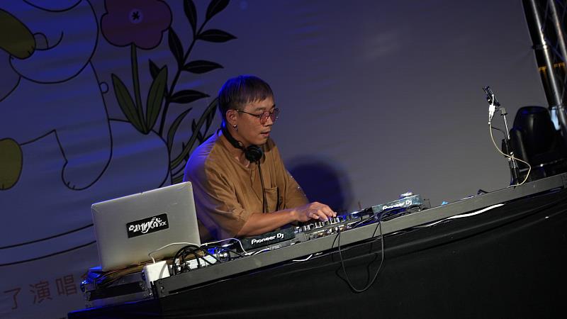 幸福市集-DJ林哲儀演出