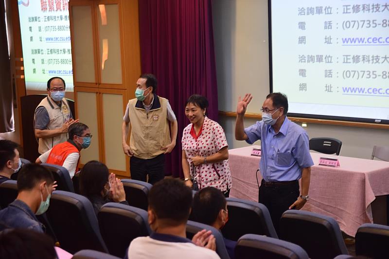 正修科技大學攜手知名企業辦理產學專班，協助退除役官兵兼顧就業與學業。