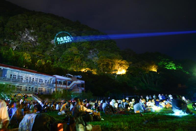 台東最美星空音樂會首發6/22南橫「最高」學府登場 近千遊客觀星 旺福、琳誼Ring開唱