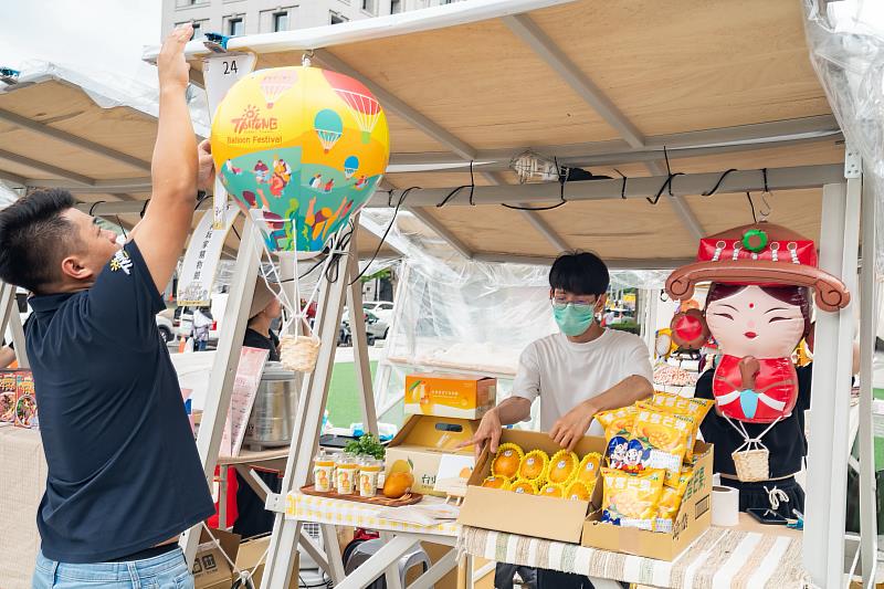 《光開門就很忙了》落腳臺東經營民宿 饒慶鈴：光台東就忙得好玩了(圖臺東縣政府提供)