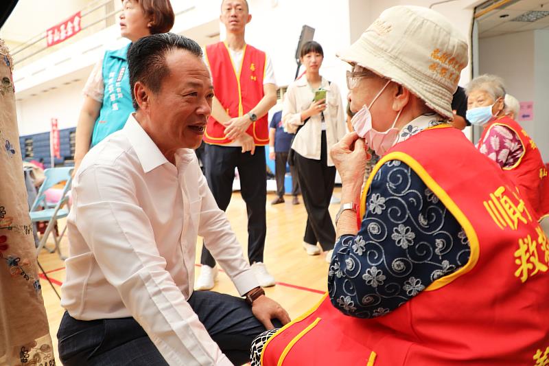 集結上百位長輩拚陣頭！華山基金會盛大舉辦迓媽祖也瘋狂趣味嘉年華