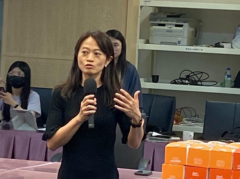 高醫大附設中和紀念醫院蔡蕙怡主治醫師報告研究專長與媒合方向