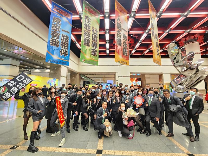 永慶房產集團市占高、案件多、成交快，助攻有巢氏房屋林口捷運站前加盟店去年業績突破1.1億元。圖片來源：永慶房產集團