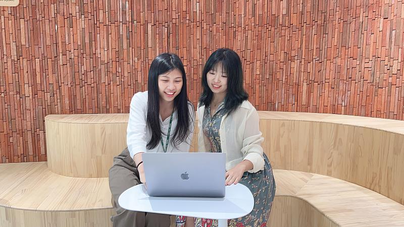 信義房屋「數據科學培訓班」在兼顧資安的前提下,以累積40年的實際數據讓學員練習。