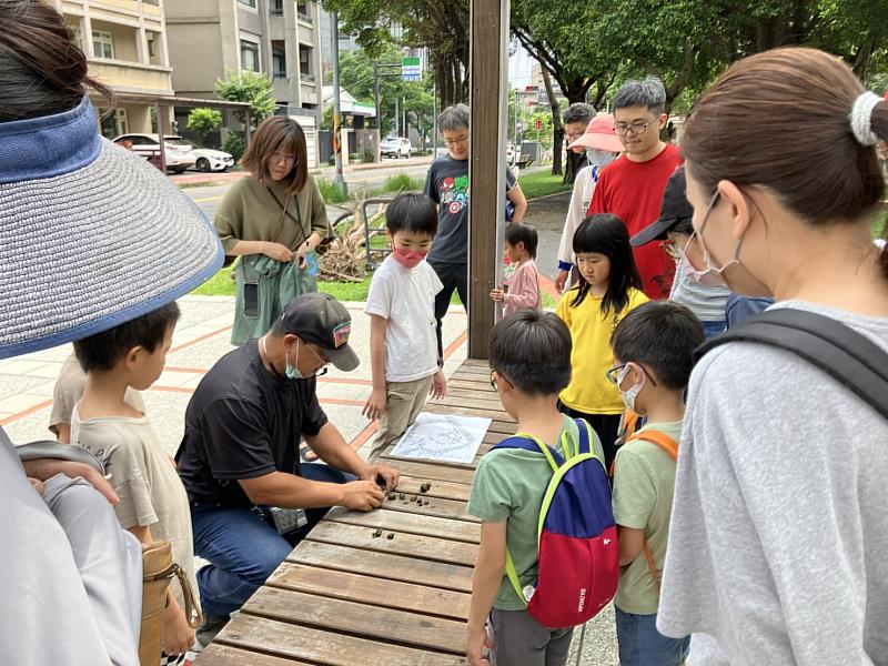 東興圳社區營造計畫近年啟動，帶領社區居民一起動手，增進對東興圳的認同感與歸屬感。