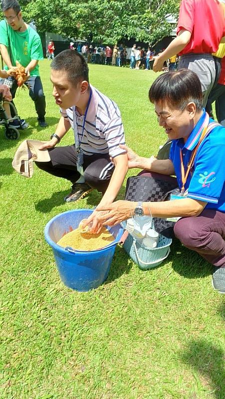 臺中市東區團委會「您是我的眼」-惠明院生圓夢之旅