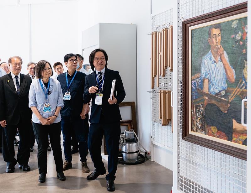 總統蔡英文參訪內惟藝術中心。