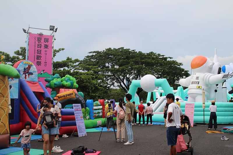 潮州在地幼兒園的小朋友搶先體驗及試玩，尖叫歡樂聲不斷