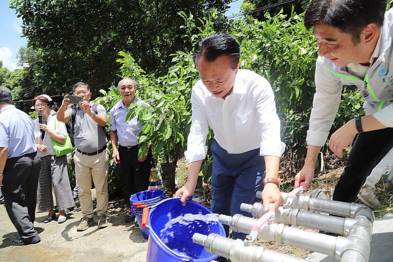 嘉縣首例擴大灌溉 竹崎桃源村百噸蓄水池一期完工