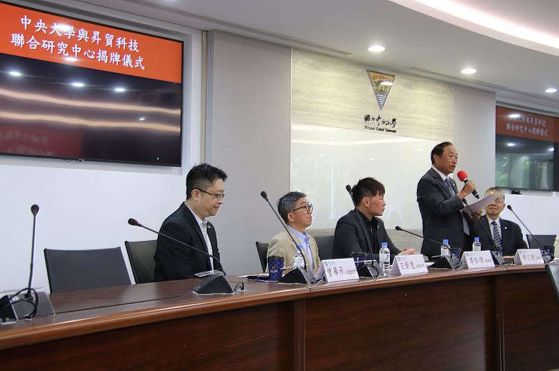 昇貿科技李三連董事長說，昇貿科技經過五十年的深耕，已成為台灣最大銲錫材料廠。