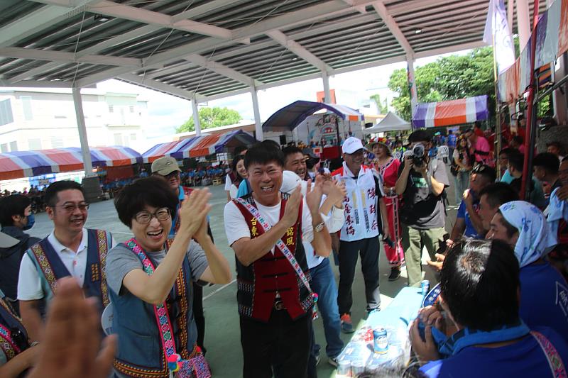 饒慶鈴參加馬當聚會所完工後首辦豐年祭 承諾推動部落體驗遊程 提升原民文化產業