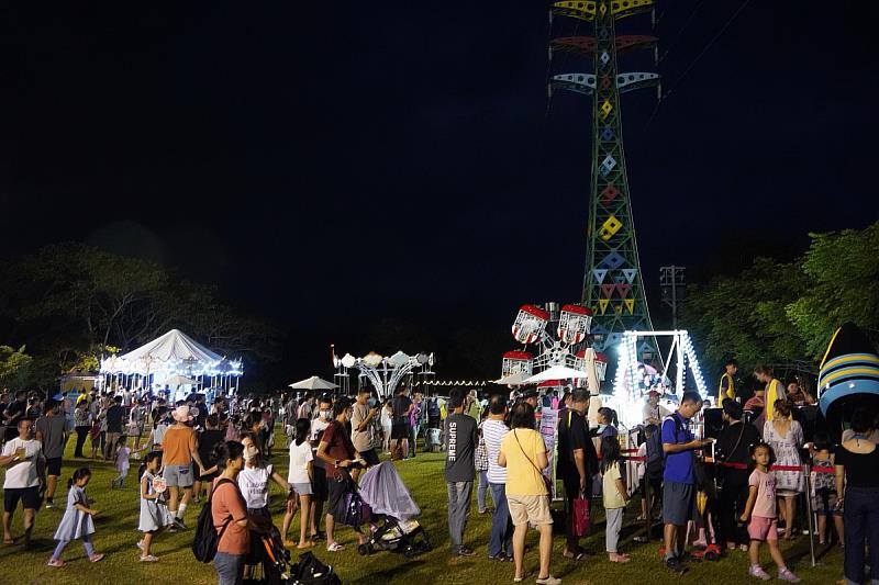 屏東夏日狂歡祭15日在潮州林後四林平地森林園區盛大登場，活動迅速累積超過十萬人次