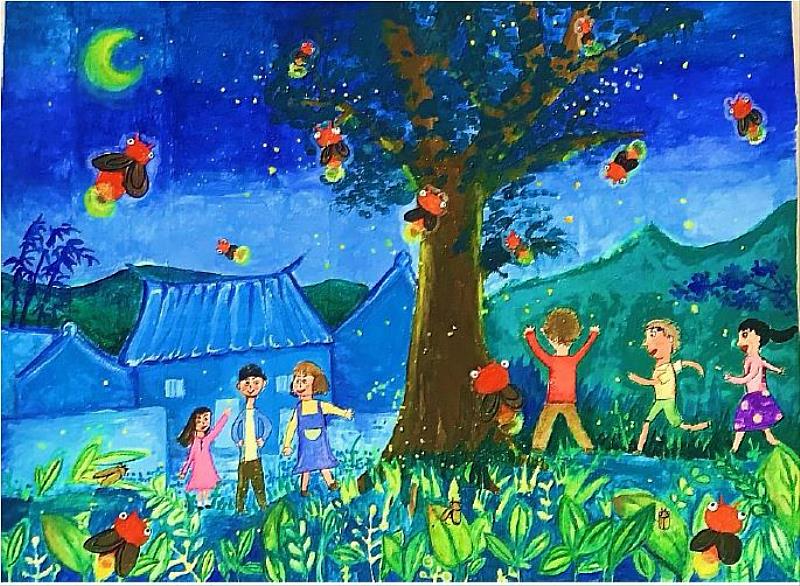 四年級陳喬禹作品則是螢光如星，她將新竹縣橫山鄉內灣四至五月的螢火蟲季描繪出來，螢光如星海般璀璨耀眼，希望也能分享給大家。