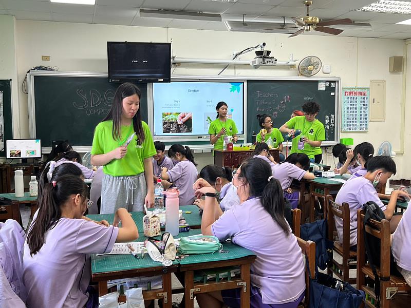 海外青年英語服務營 架起學生跨文化交流橋樑