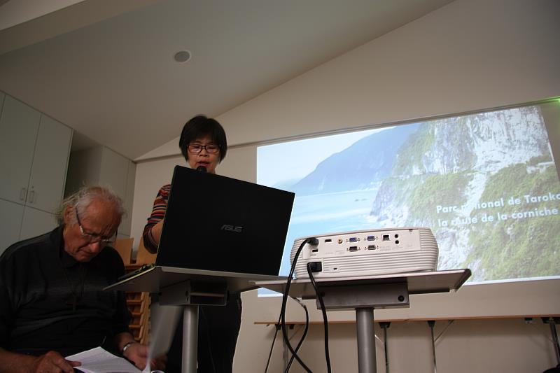 劉慧珍教授應瑞士大聖伯納修會在馬蒂尼總會會議中心演講。