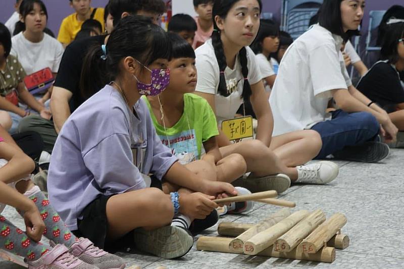 政治大學IC部落服務社深入富世國小太魯閣族文化 救國團鼓勵大專學生服務學習關懷部落