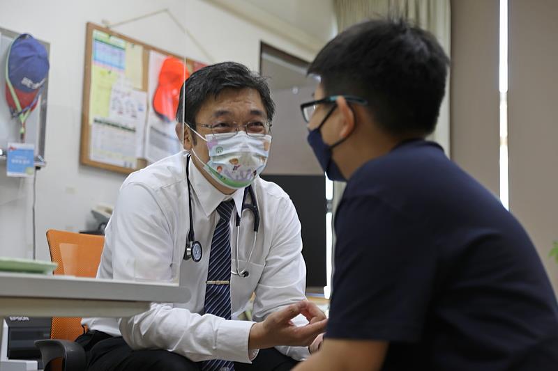 張雲傑醫師指出，基於代謝症候群基本是與飲食和生活型態綑綁的疾病，開設整合門診的目標是希望找到家中準備食物的人，從源頭改變，以帶動整個家庭成員建立健康飲食觀。