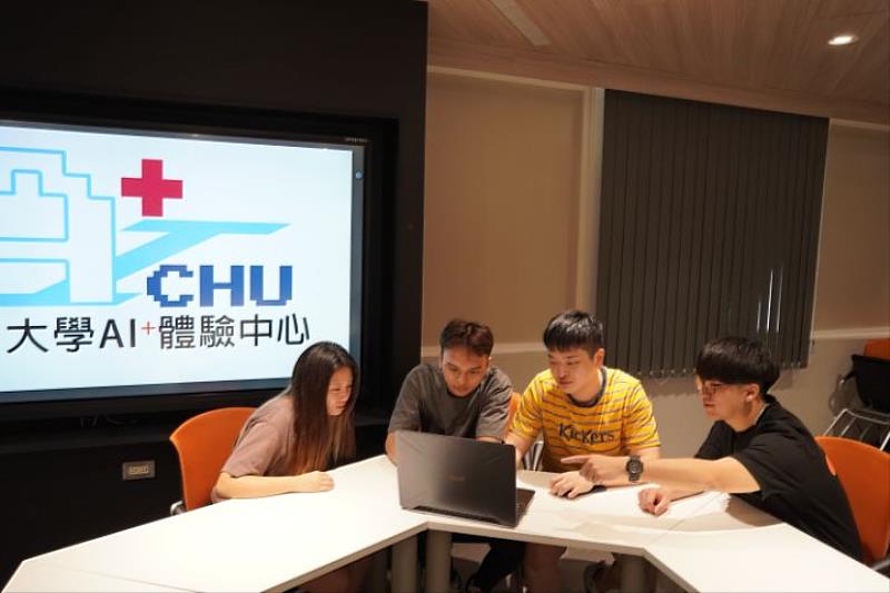 4位馬籍生都認為中華大學的AI訓練課程很扎實，4人也都已考過微軟的AI-900與PL-900國際證照。