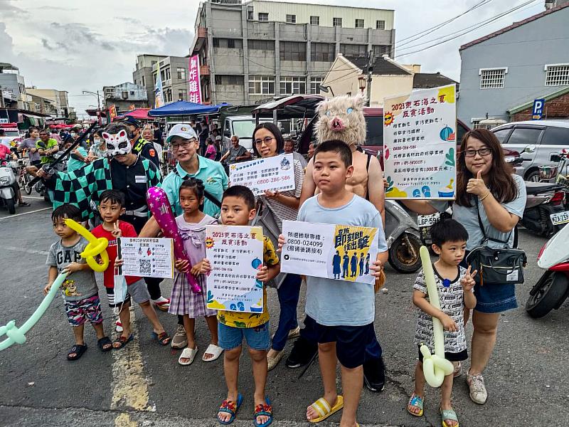 東石踩街超熱鬧 炭治郎、伊之助現身反賄選-3