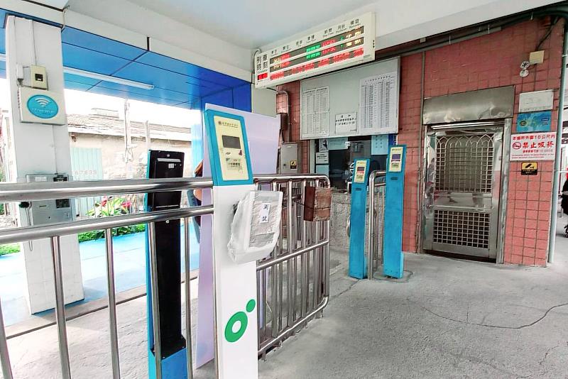 嘉義縣敬老愛心卡搭台鐵，每月享1000點折抵