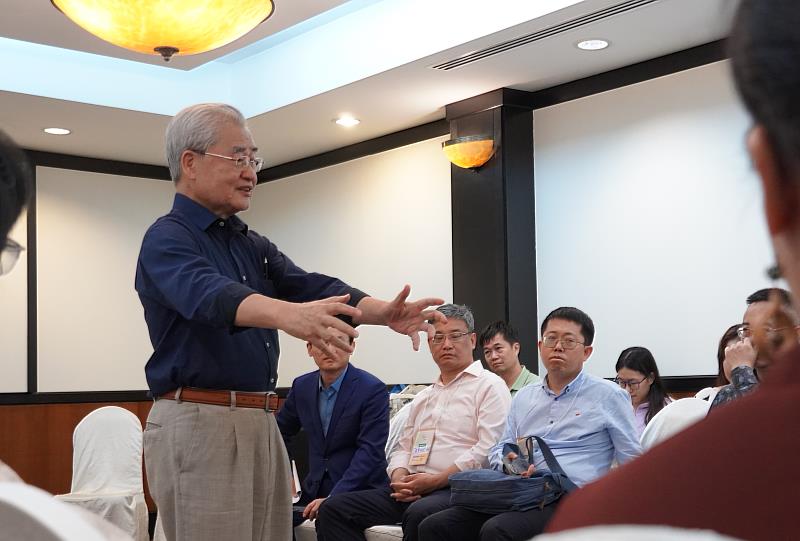 台灣尤努斯基金會榮譽顧問毛治國受邀於大中華論壇發表專題演說