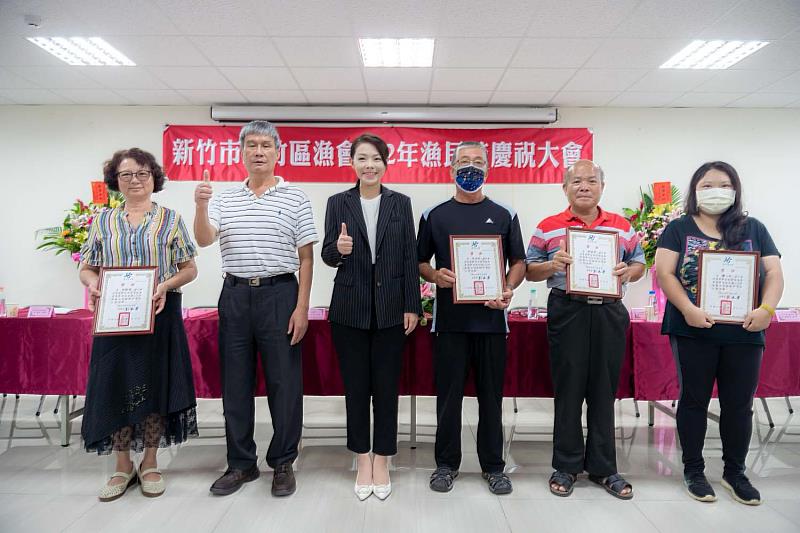 112年漁民節慶祝大會登場！高市長表揚60位傑出漁民