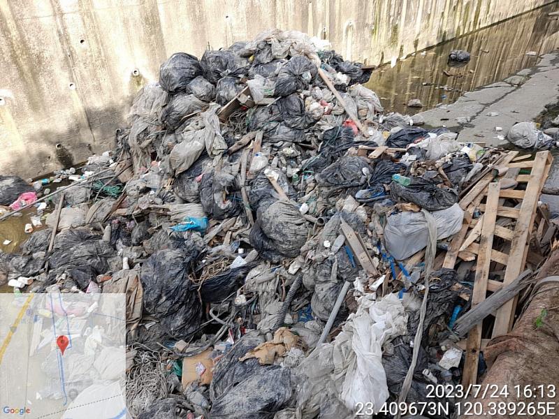 大排半夜遭棄置廢棄物  環警聯手科技執法鎖定可疑兇手