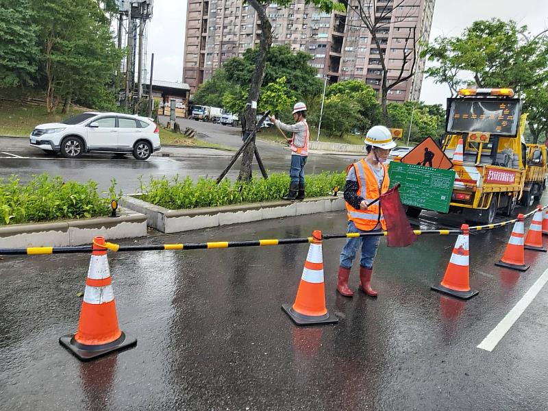 加強檢視有無罹病蟲害或爛根等情形，減少災害發生