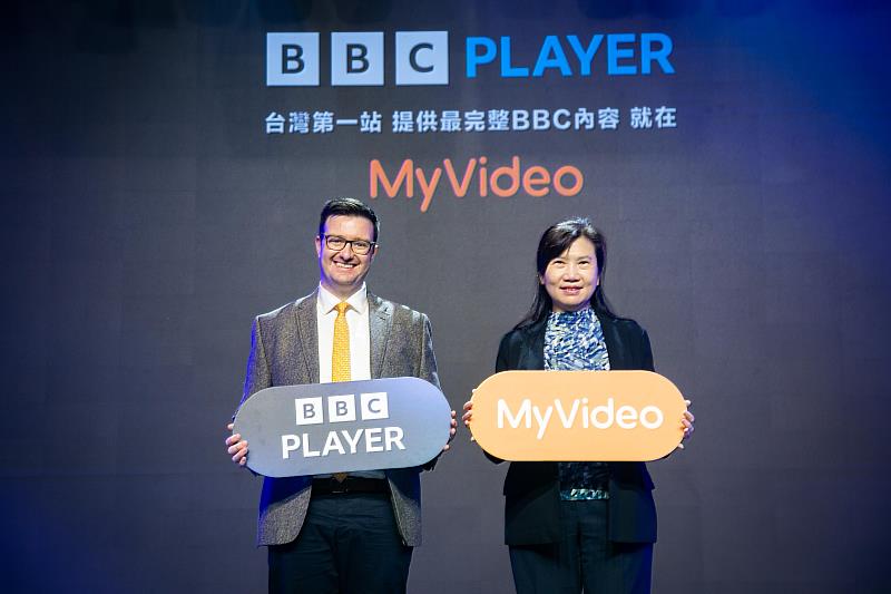 台灣大哥大MyVideo今(1)日宣布與英國優質內容第一品牌BBC Studios攜手合作，於MyVideo獨家設立BBC旗艦級影音「BBC PLAYER」專館。(圖左為BBC Studios 亞洲區 資深副總裁暨總經理 Phil Hardman、圖右為台灣大哥大 新媒體事業 副總經理李芃君)